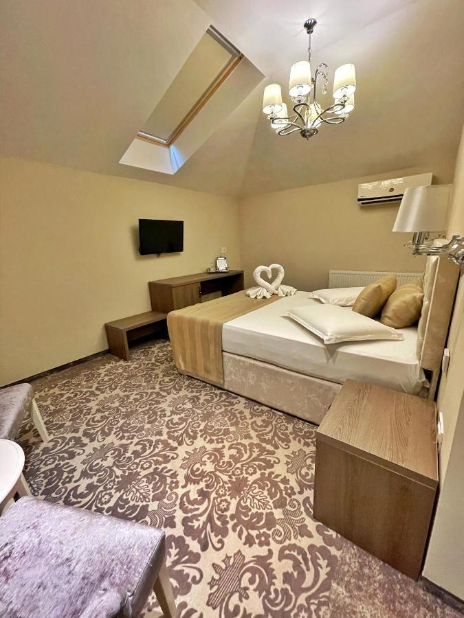 J'Adore Boutique Hotel ลูโกจ ภายนอก รูปภาพ
