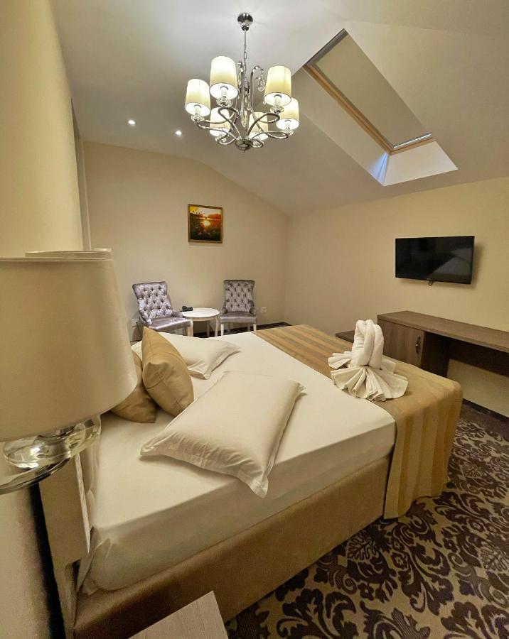 J'Adore Boutique Hotel ลูโกจ ภายนอก รูปภาพ