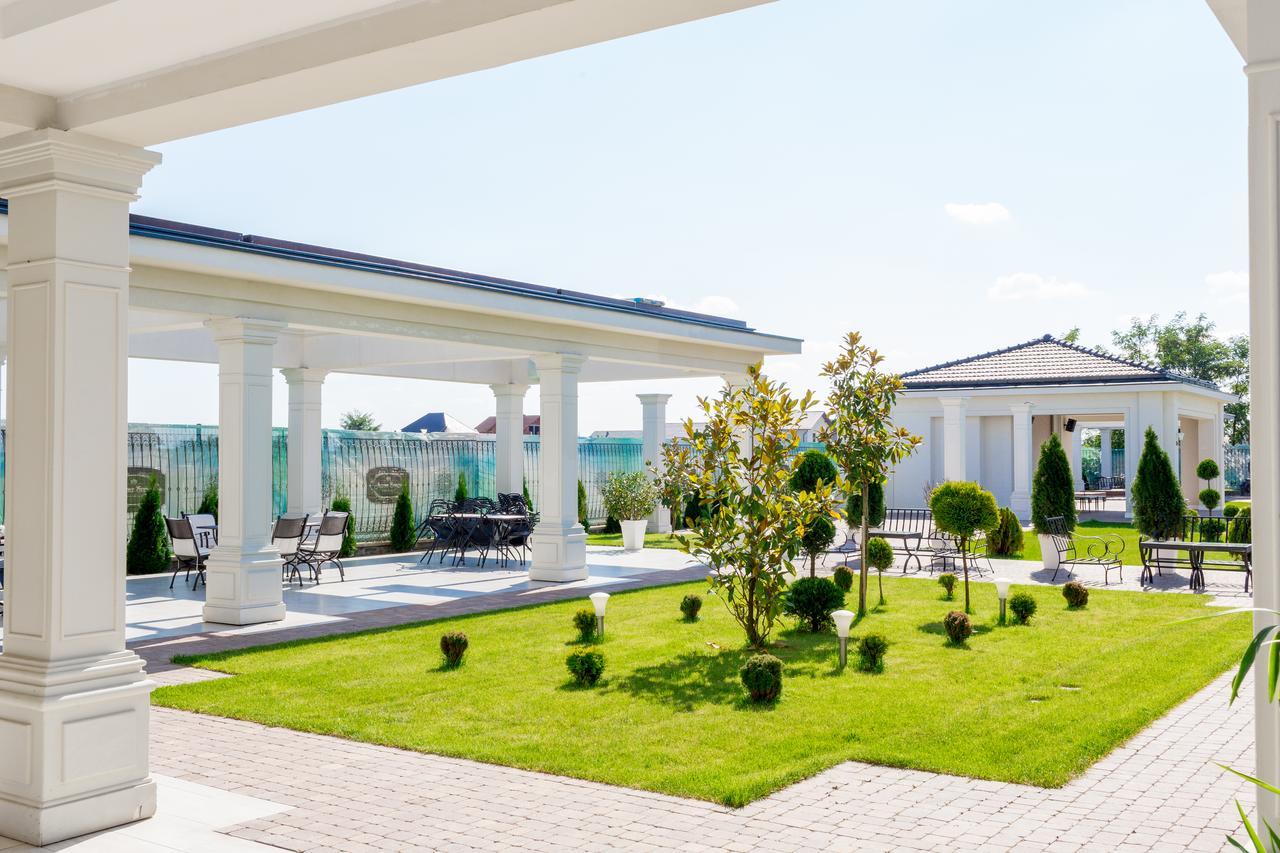 J'Adore Boutique Hotel ลูโกจ ภายนอก รูปภาพ