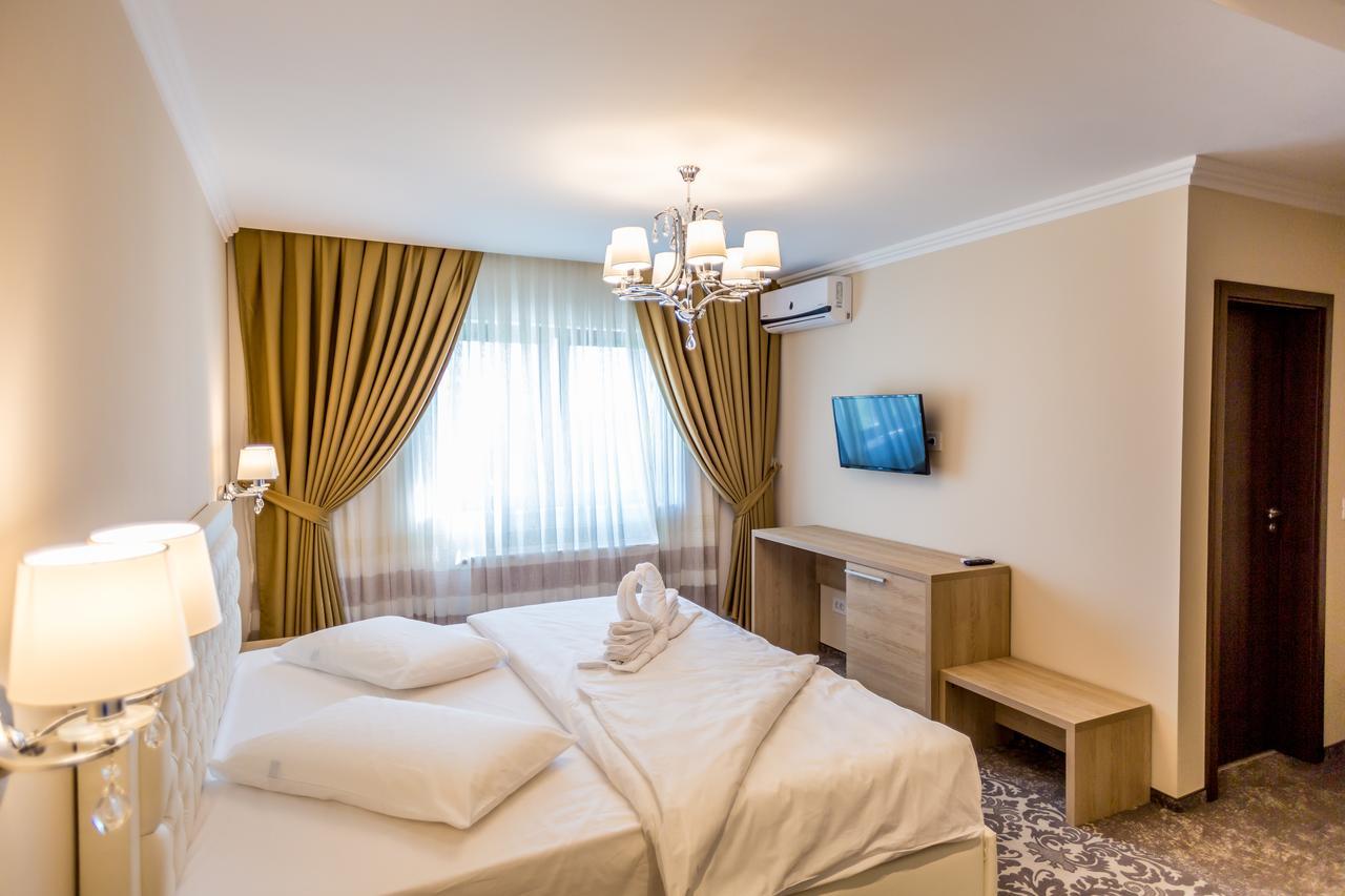 J'Adore Boutique Hotel ลูโกจ ภายนอก รูปภาพ