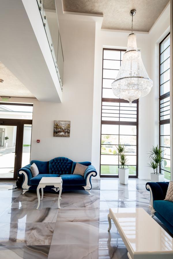 J'Adore Boutique Hotel ลูโกจ ภายนอก รูปภาพ