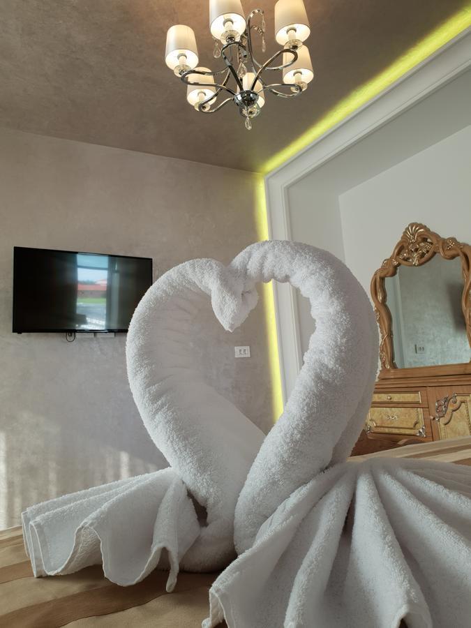 J'Adore Boutique Hotel ลูโกจ ภายนอก รูปภาพ